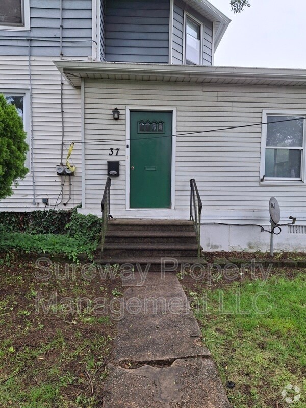 Building Photo - 37 W Cedar Ave