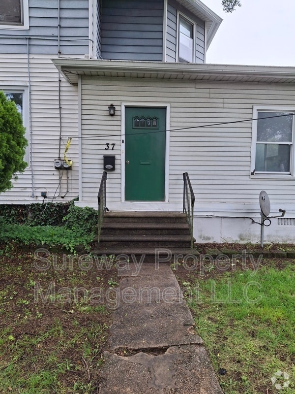 Building Photo - 37 W Cedar Ave