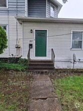 Building Photo - 37 W Cedar Ave