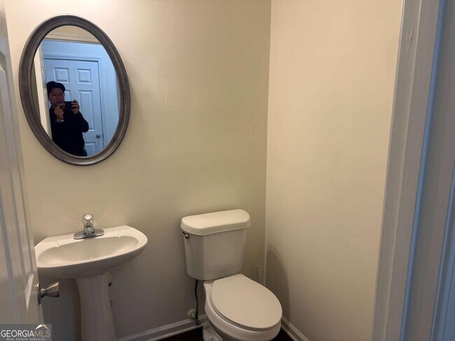 Foto del edificio - 2729 Heathrow Dr