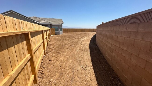 Building Photo - Coyote Run Duplexes