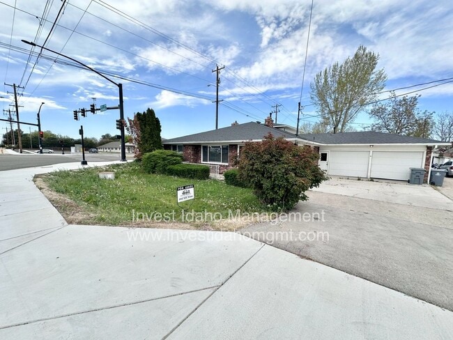 Foto del edificio - 2518 W Orchard Ave