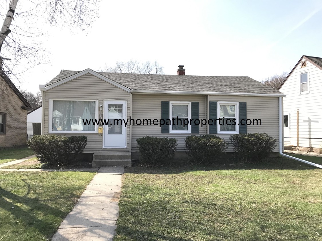 Primary Photo - 3233 N 85th St