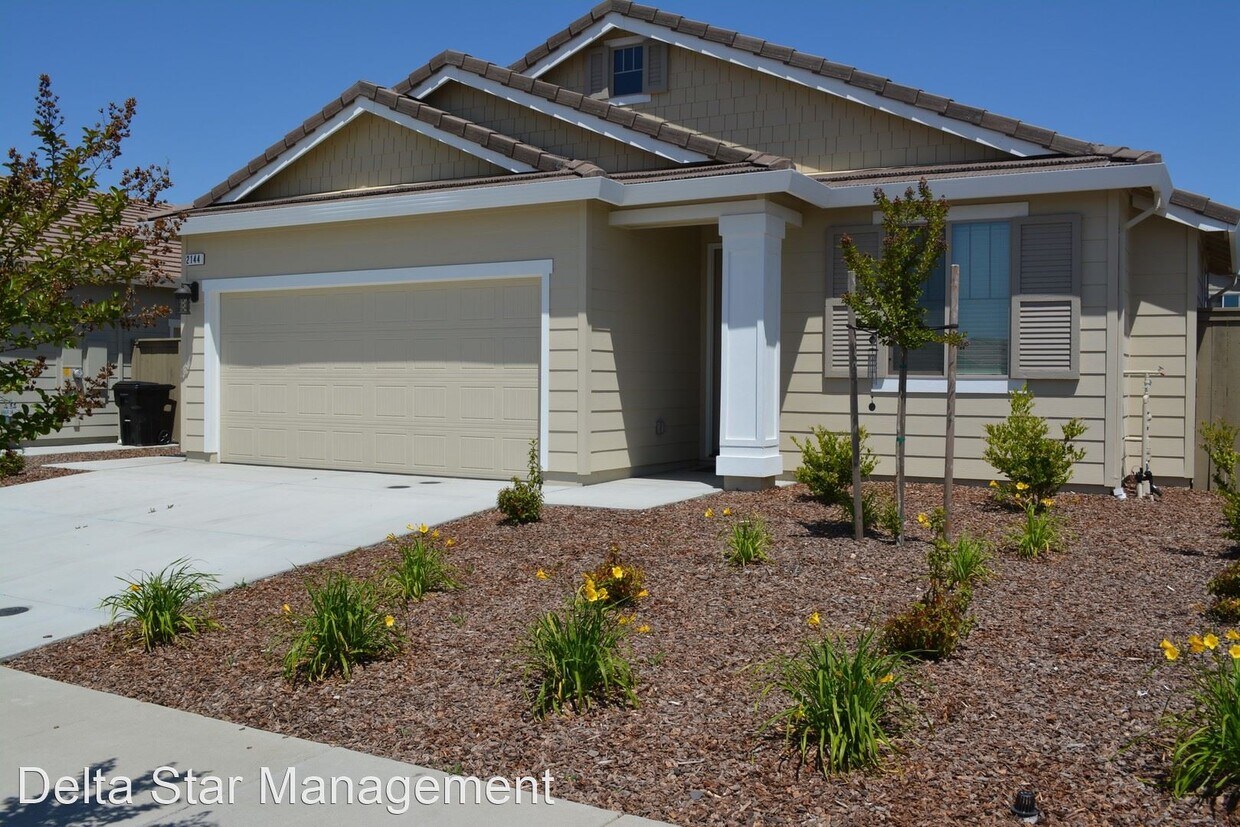 Foto principal - 3 br, 2 bath House - 2144 PROVINCETOWN WAY