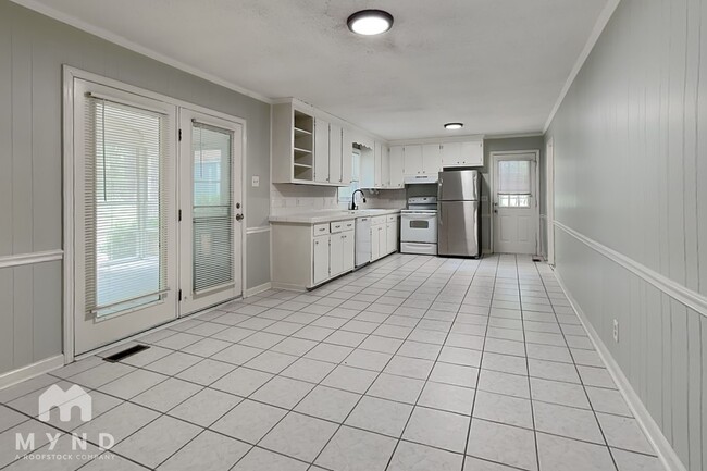 Building Photo - 1508 Torredge Rd