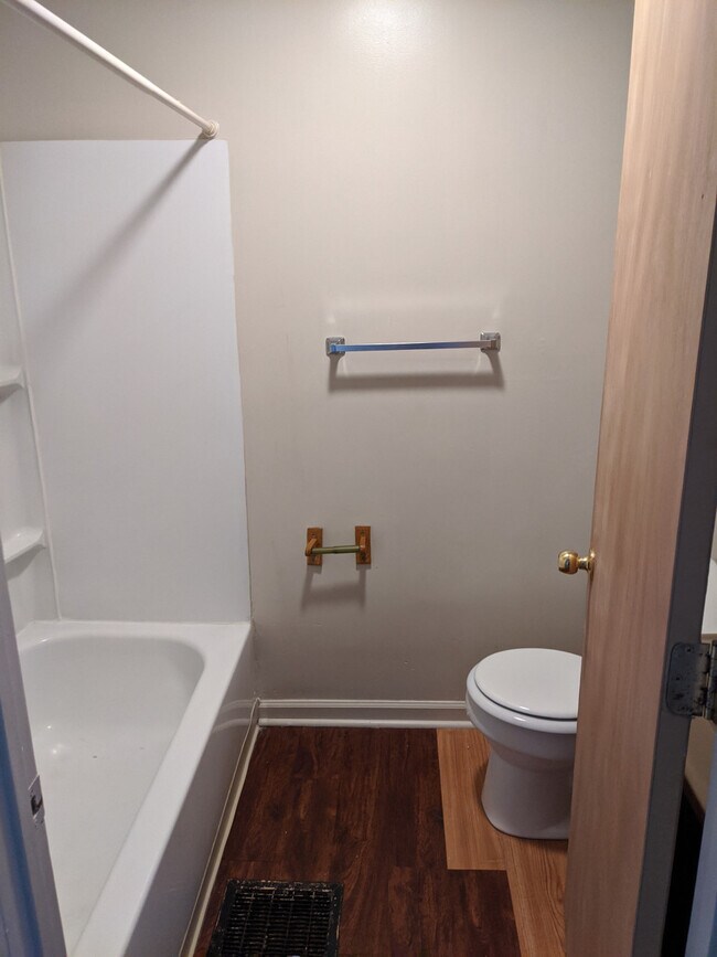 Foto del edificio - 1301 N Olney St - LDIG