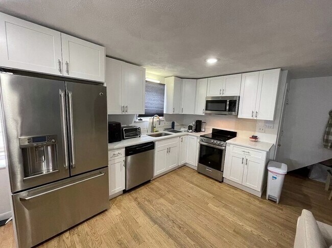 Foto del edificio - 314 E 8th St