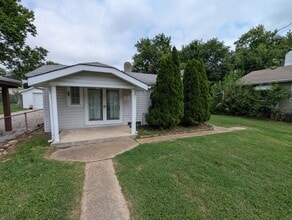Building Photo - 215 Viehl Ave