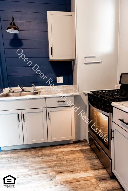 Foto del edificio - 354 W 9th St