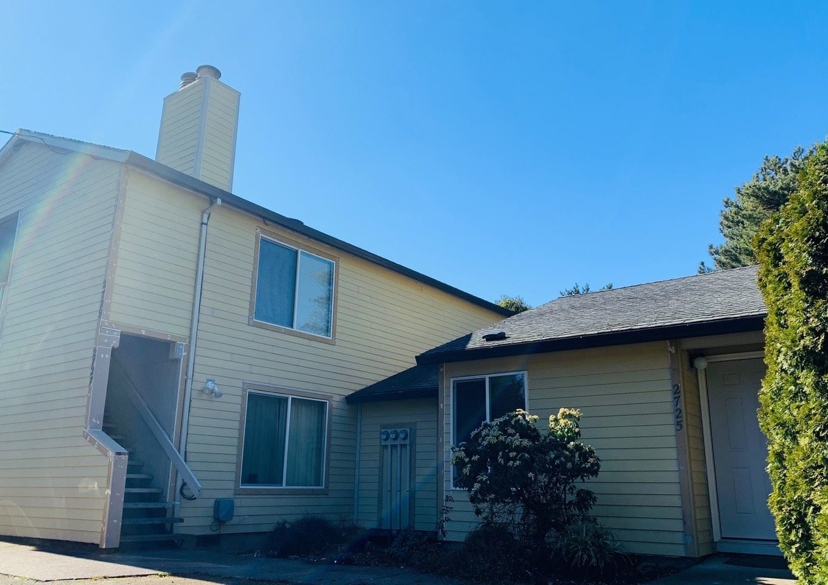Primary Photo - 2 br, 1 bath House - 2729 SW 214th Avenue