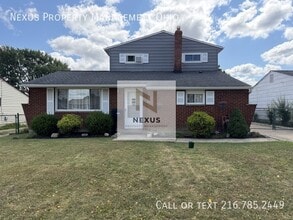 Building Photo - 6475 Sandfield Dr