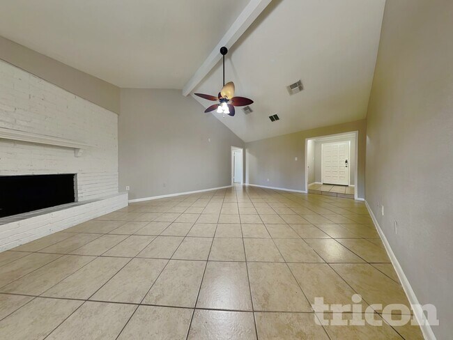 Foto del edificio - 19030 Jodywood Dr