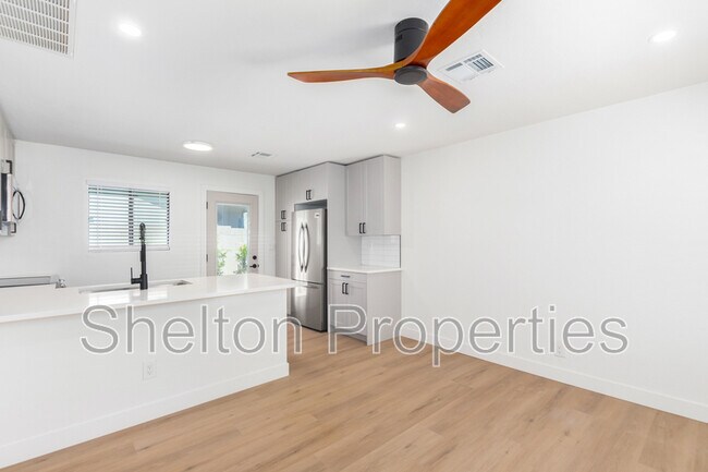 Foto del edificio - 616 N 10th Ave