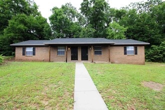 Building Photo - 4947 Yacht Harbor Dr