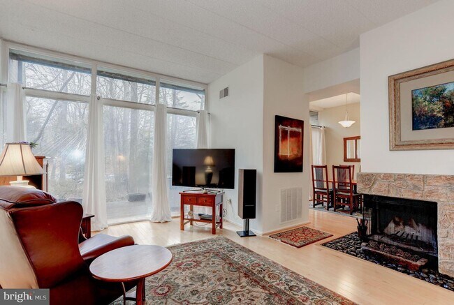 Foto del edificio - 11561 Rolling Green Ct