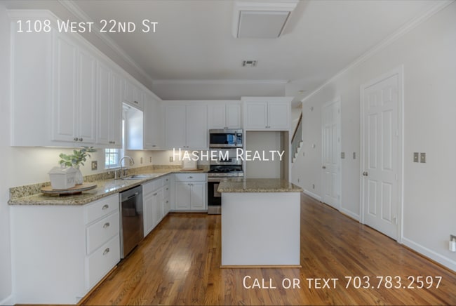 Building Photo - 1108 W 22nd St