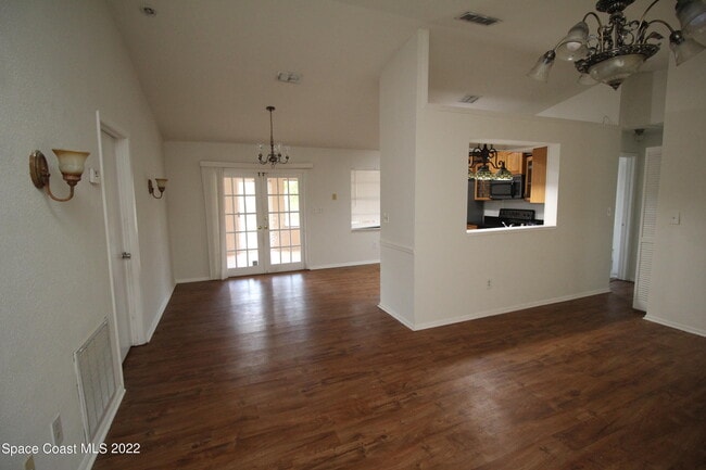 Foto del edificio - 1735 Hazelton St NW