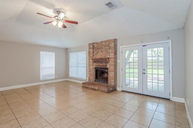Foto del edificio - 2922 Laurelridge Dr