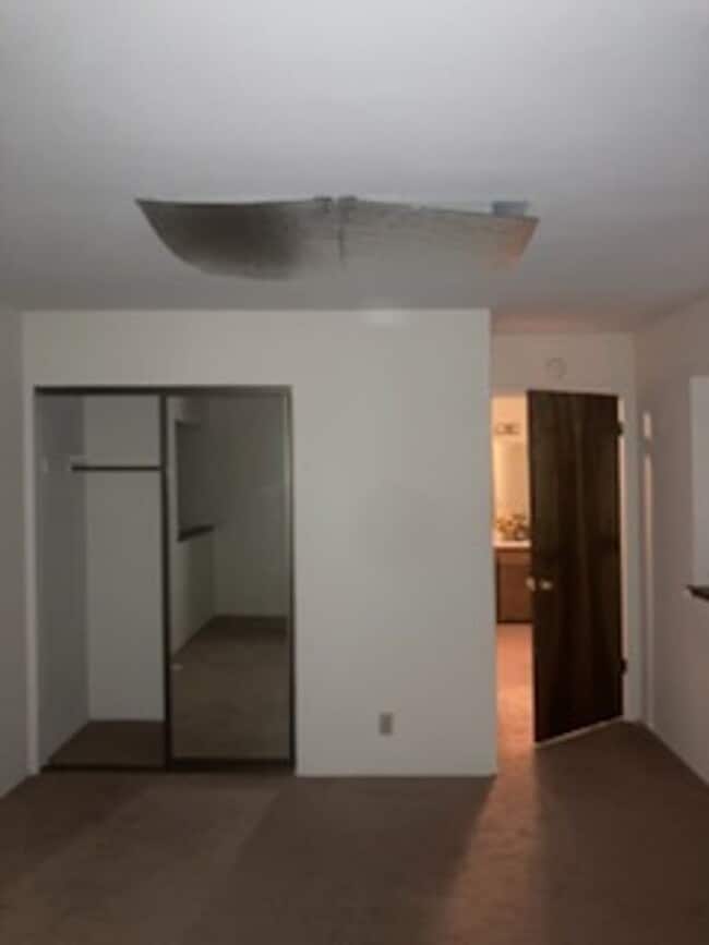 Building Photo - Room for rent in Davis