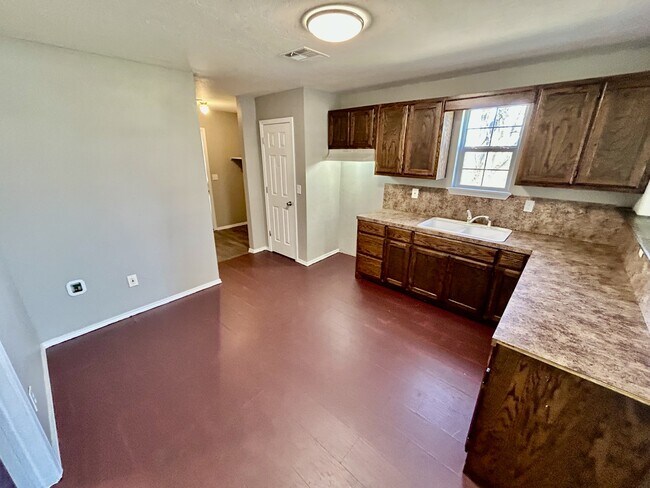 Foto del edificio - 1127 E Beverly St