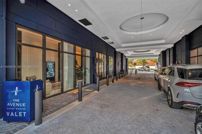 Building Photo - 4220 Laguna St