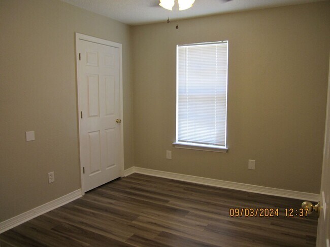 Building Photo - 3BR/1BA Single Family Home in Gautier.  Re...
