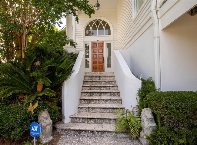 Foto del edificio - 105 Strachan Ln