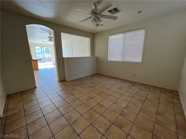 Building Photo - 5710 Indian Springs St