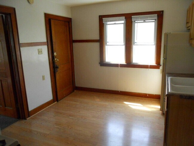 Building Photo - 2909 N 52nd St