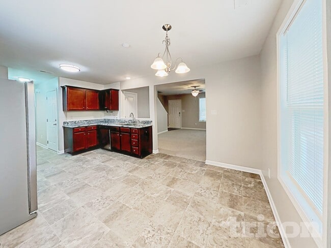 Foto del edificio - 496 Sherrill Farm Dr