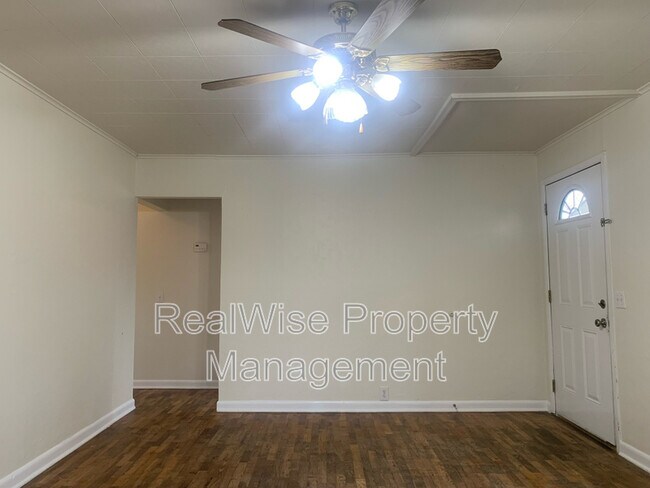 Foto del edificio - 930 SW Oak St