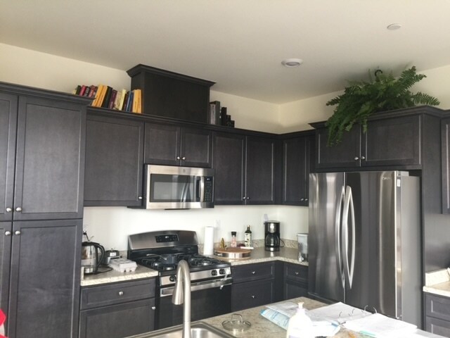 kitchen - 17085 Gray Pine Pl