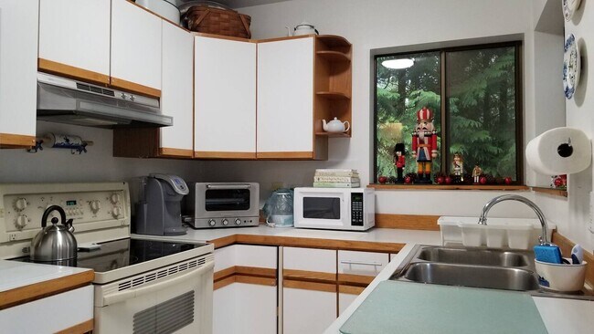 Photo - 1881 Cliff Rd House