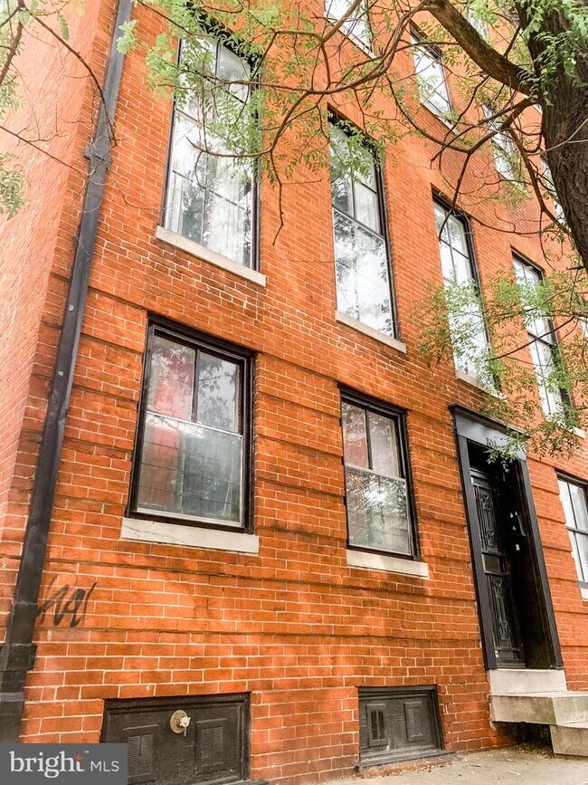 Building Photo - 804 N Calvert St