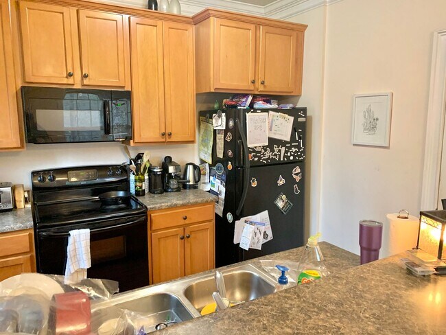 Building Photo - Large 4bed/4bath Cedar Shoals Townhome!
