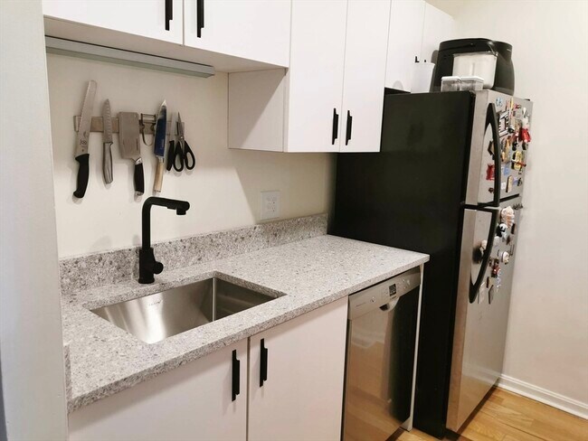 Foto del edificio - 218 Thorndike St
