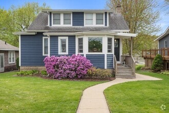 Building Photo - 2405 Grove Ln