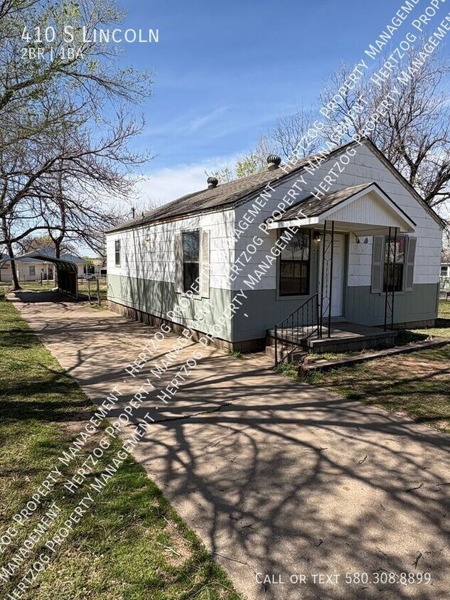 Foto principal - 2 Bedroom in a quiet neighborhood
