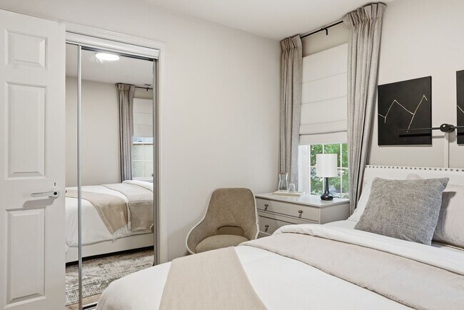 Foto del edificio - 2200 Mountain Mist Ct