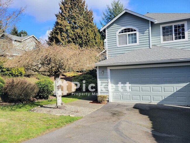 Building Photo - Lovely 3 Bedroom Ridgetop Townhome