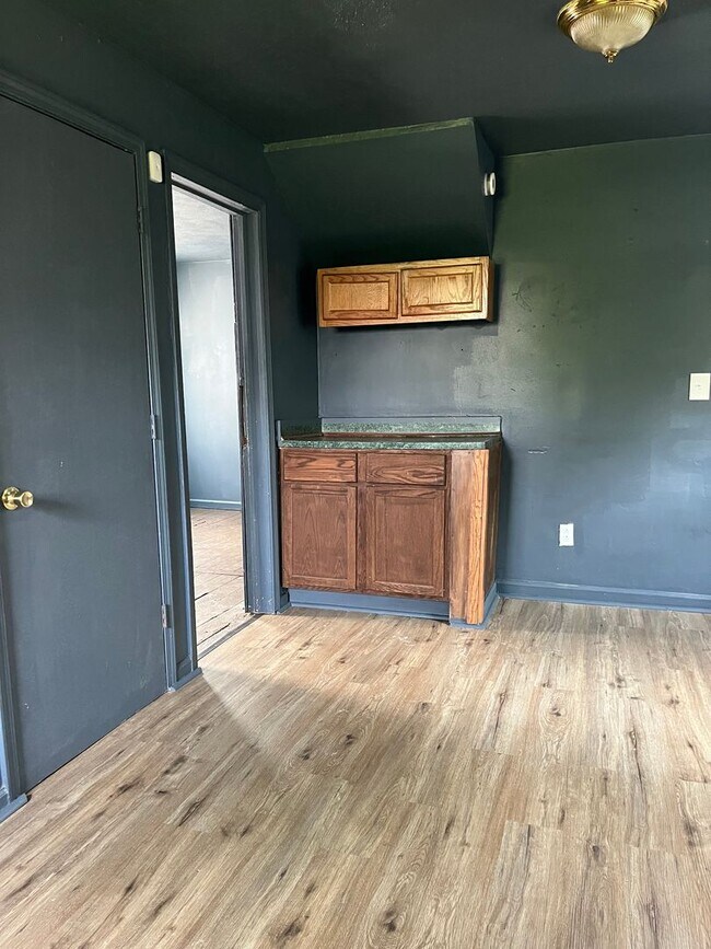 Foto del edificio - Section 8 Accepted, Cozy 4BR 1.5 BA Home
