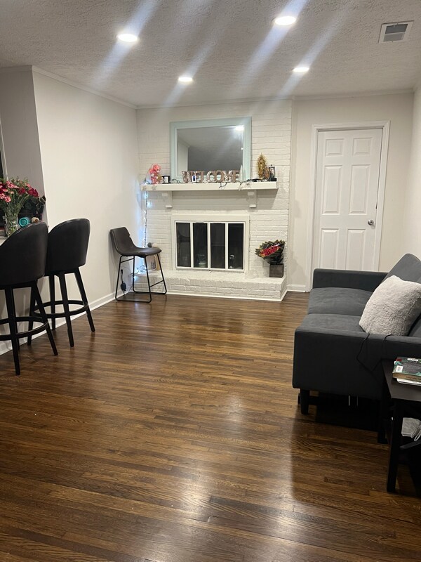 Foto del edificio - 6130 Winview Dr