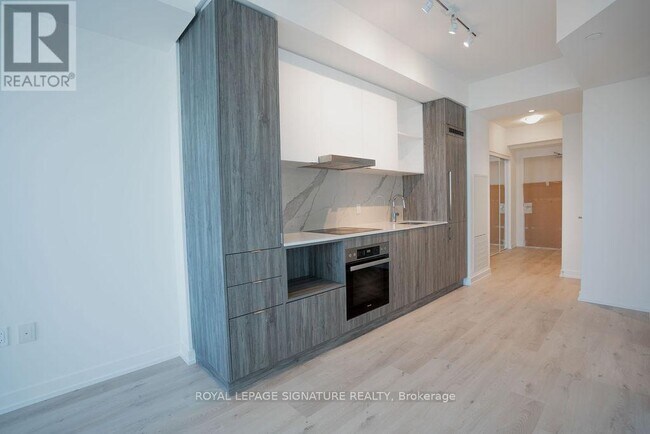 Building Photo - 138 Downes St