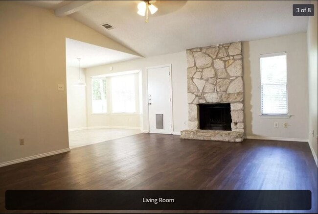 Livingroom - 5910 Shreveport Dr