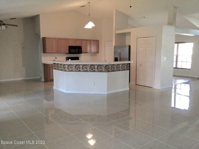 Foto del edificio - 6130 Meghan Dr