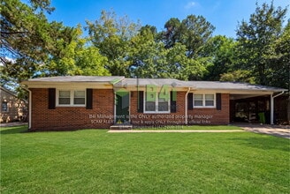 Building Photo - 1704 Pheasant Dr
