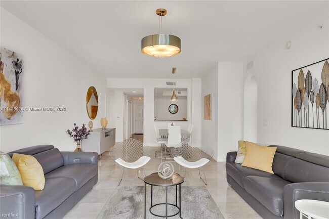 Foto del edificio - 2 br, 2.5 bath Condo - 3340 NE 190th St Ap...