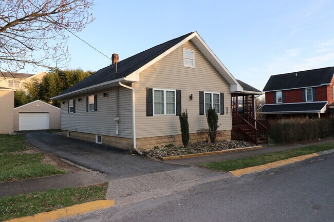 Building Photo - 432 Herman Ave