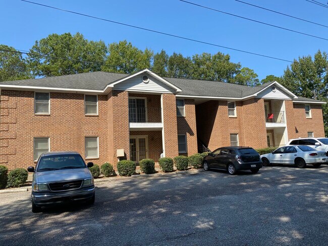Building Photo - 403 Wormwood Ln