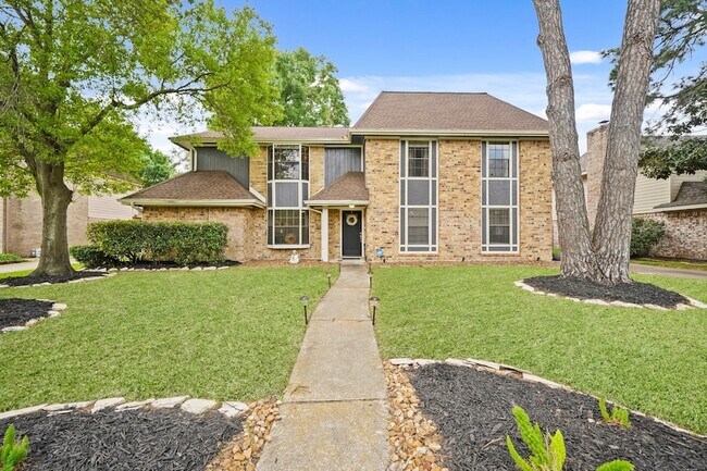 Building Photo - 15831 Ridge Park Dr
